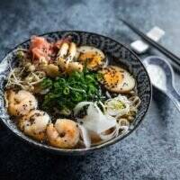 Ramen tiigerkrevettidega