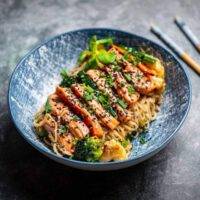 Yakisoba köögiviljade ja veise sisefileega